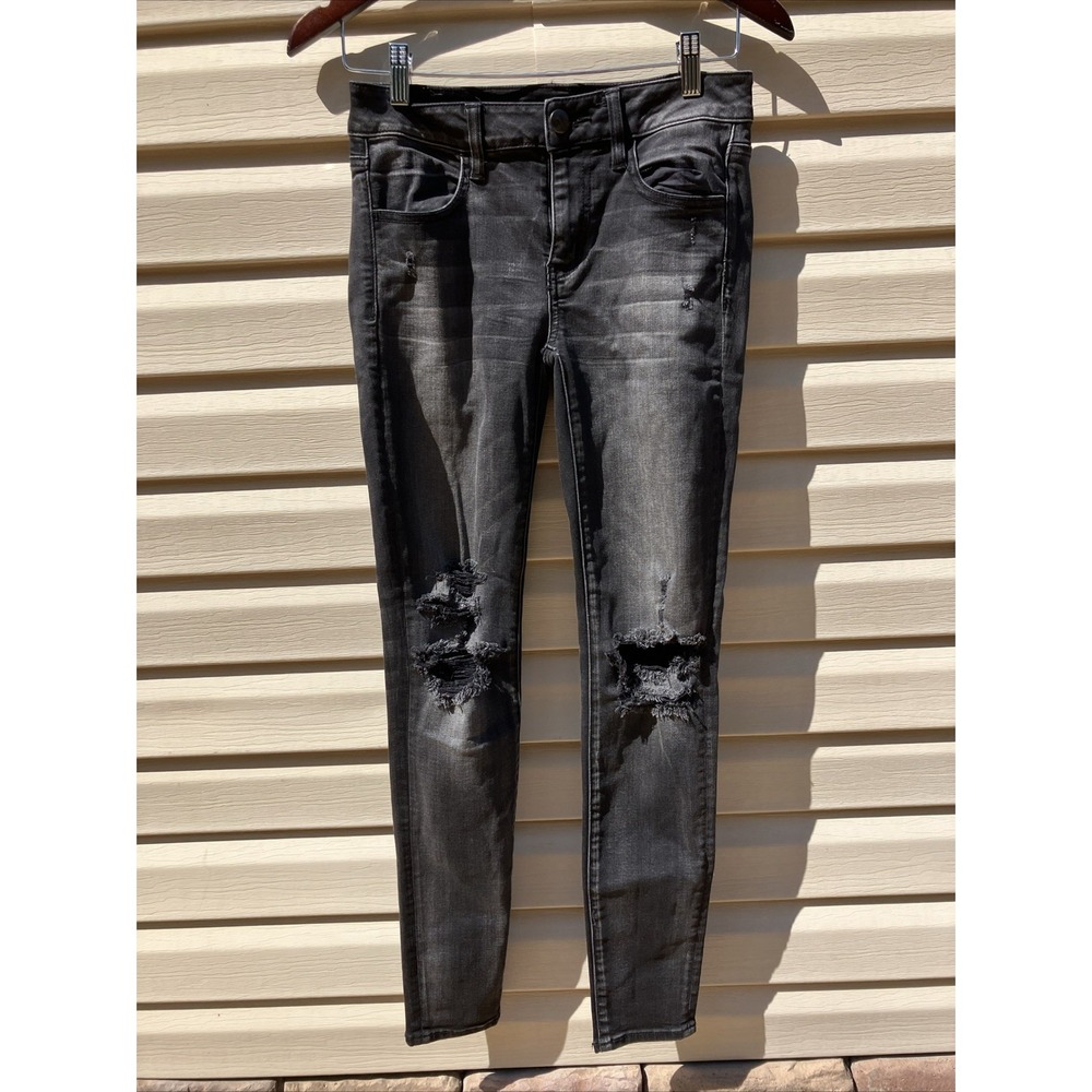 American Eagle Women's Size 4 Jeans Jegging Super Stretch Black Distressed